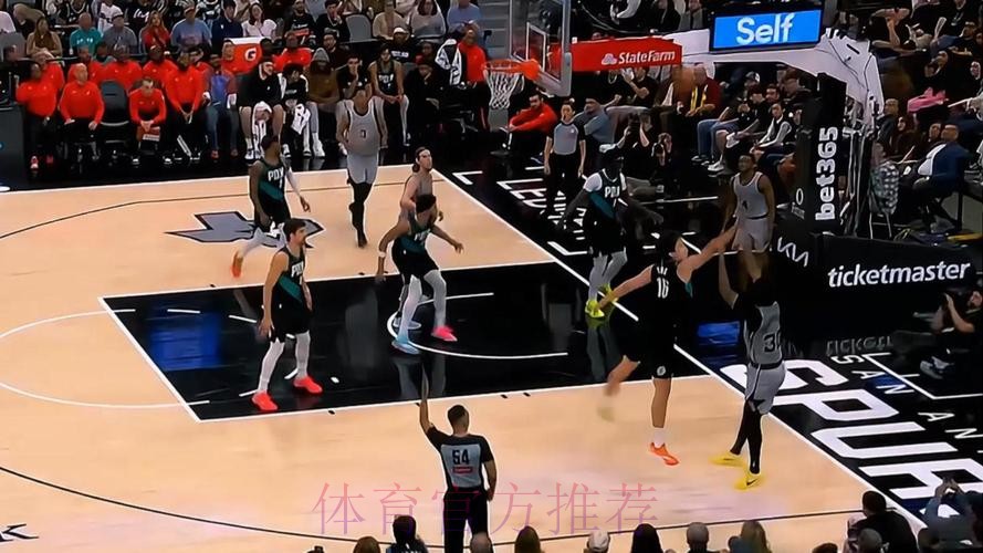 阿夫迪亚三双领衔，克林根砍24分，开拓者客场惊险击败马刺